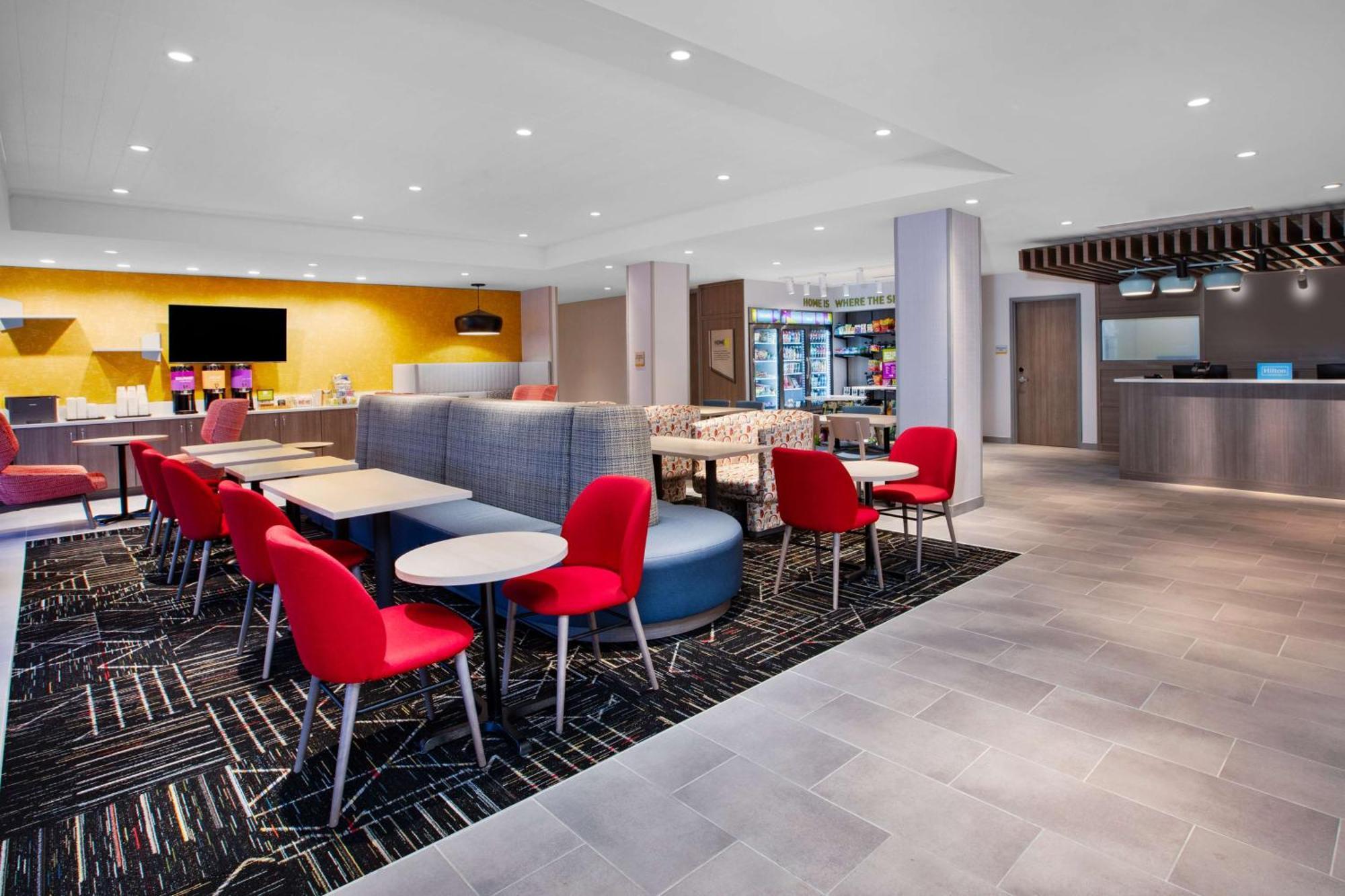 Home2 Suites By Hilton Grand Rapids Northeast מראה חיצוני תמונה