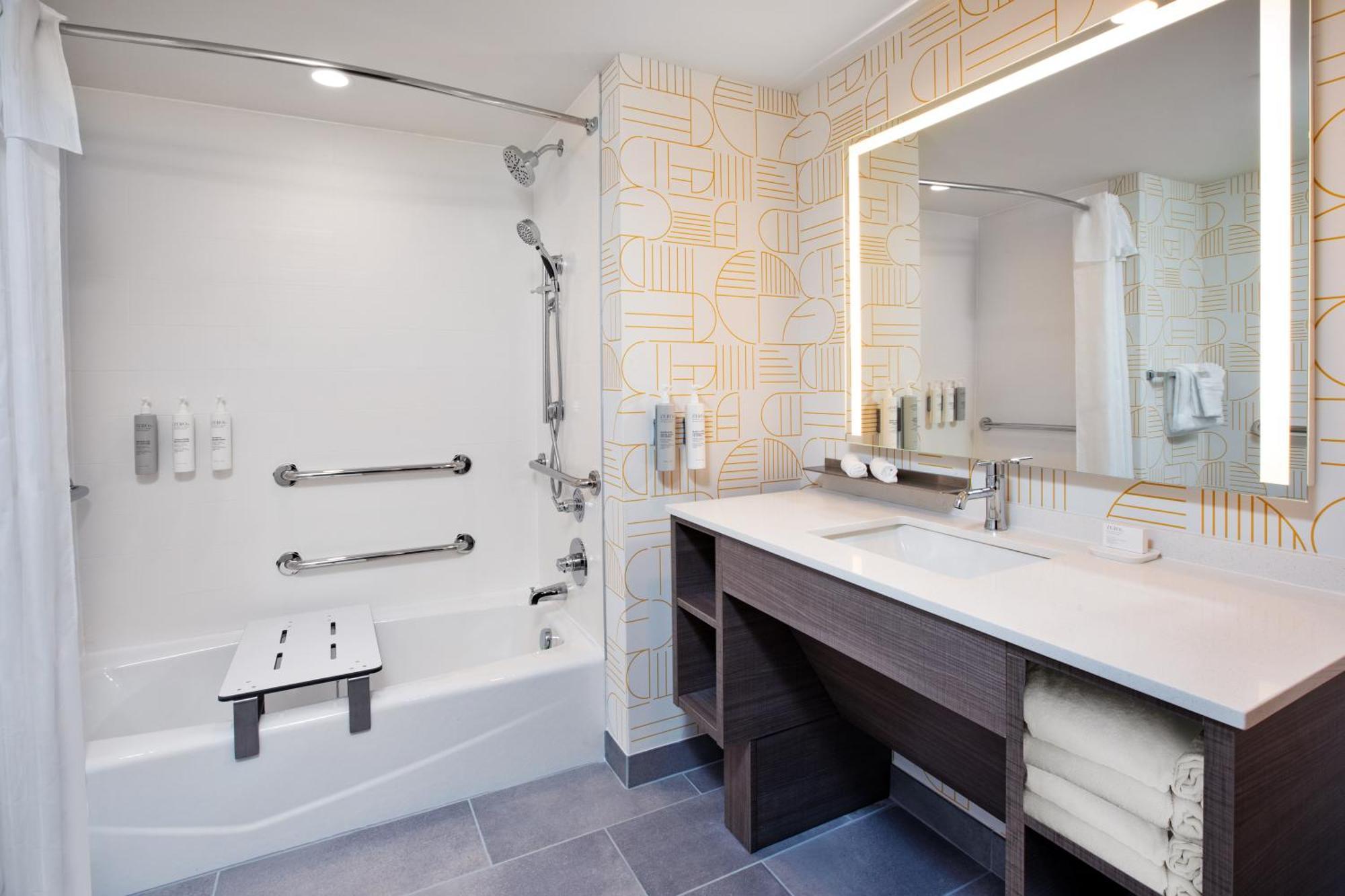 Home2 Suites By Hilton Grand Rapids Northeast מראה חיצוני תמונה